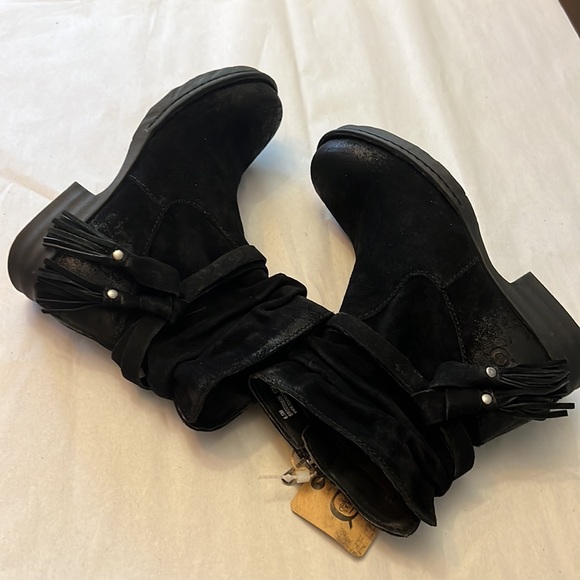 Born Kenya Bootie In Black Distressed - Picture 8 of 14